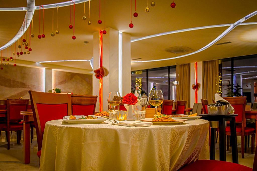Hotel Vivas Durres Ngoại thất bức ảnh