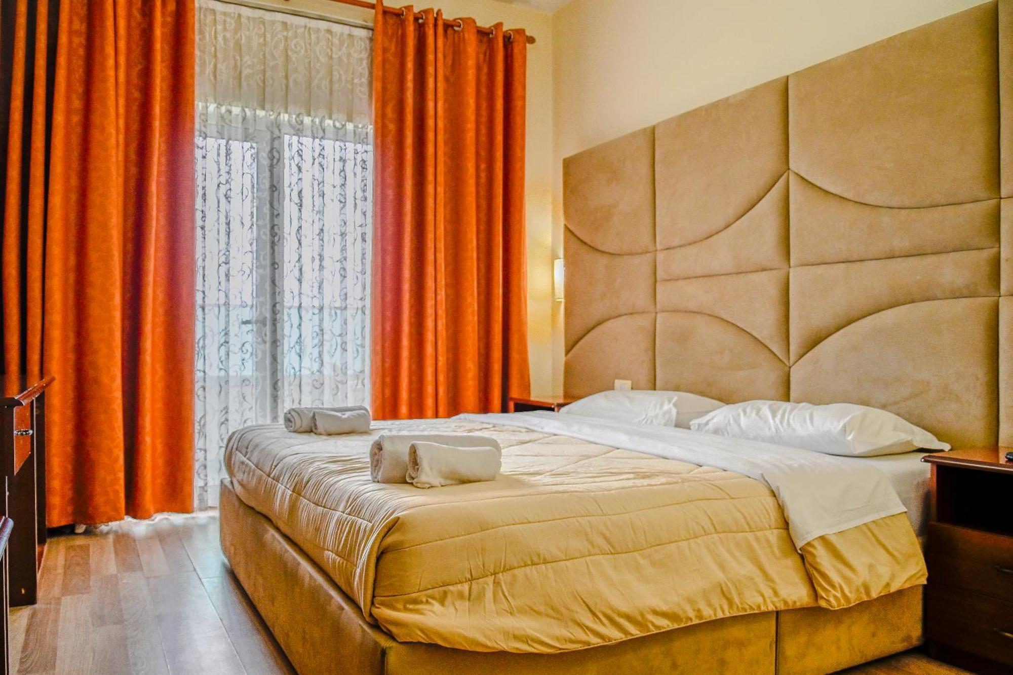 Hotel Vivas Durres Ngoại thất bức ảnh